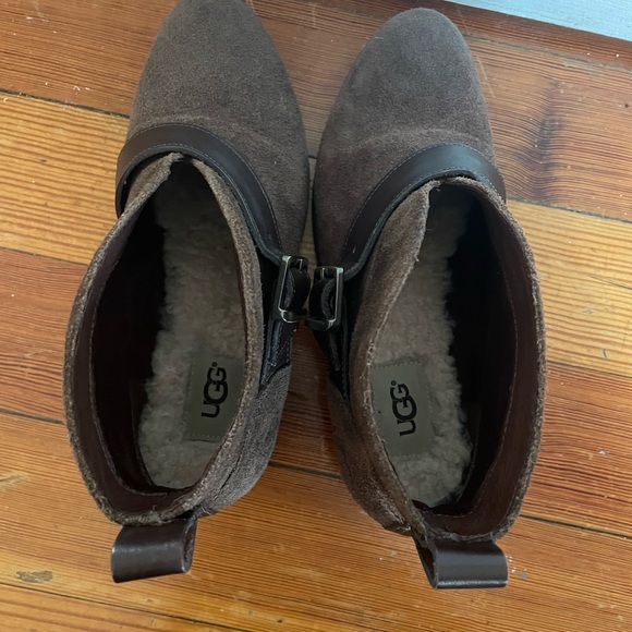 UGG Australia Wright Belted Boot Brown Suede Women's 6 - Picture 5 of 7